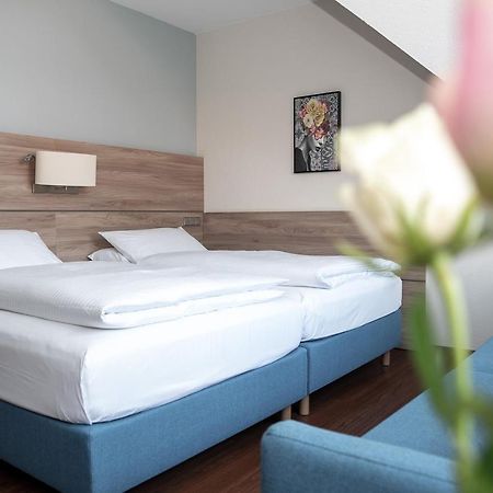 Hotel Kastanienhof Ердинг Екстериор снимка