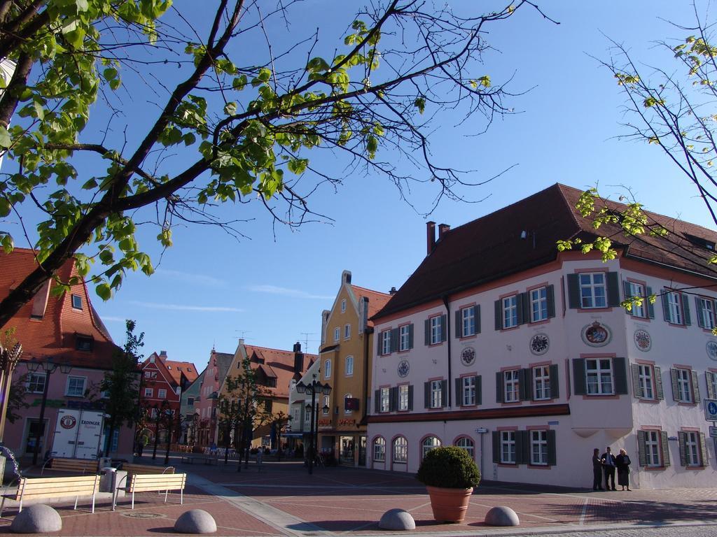 Hotel Kastanienhof Ердинг Екстериор снимка