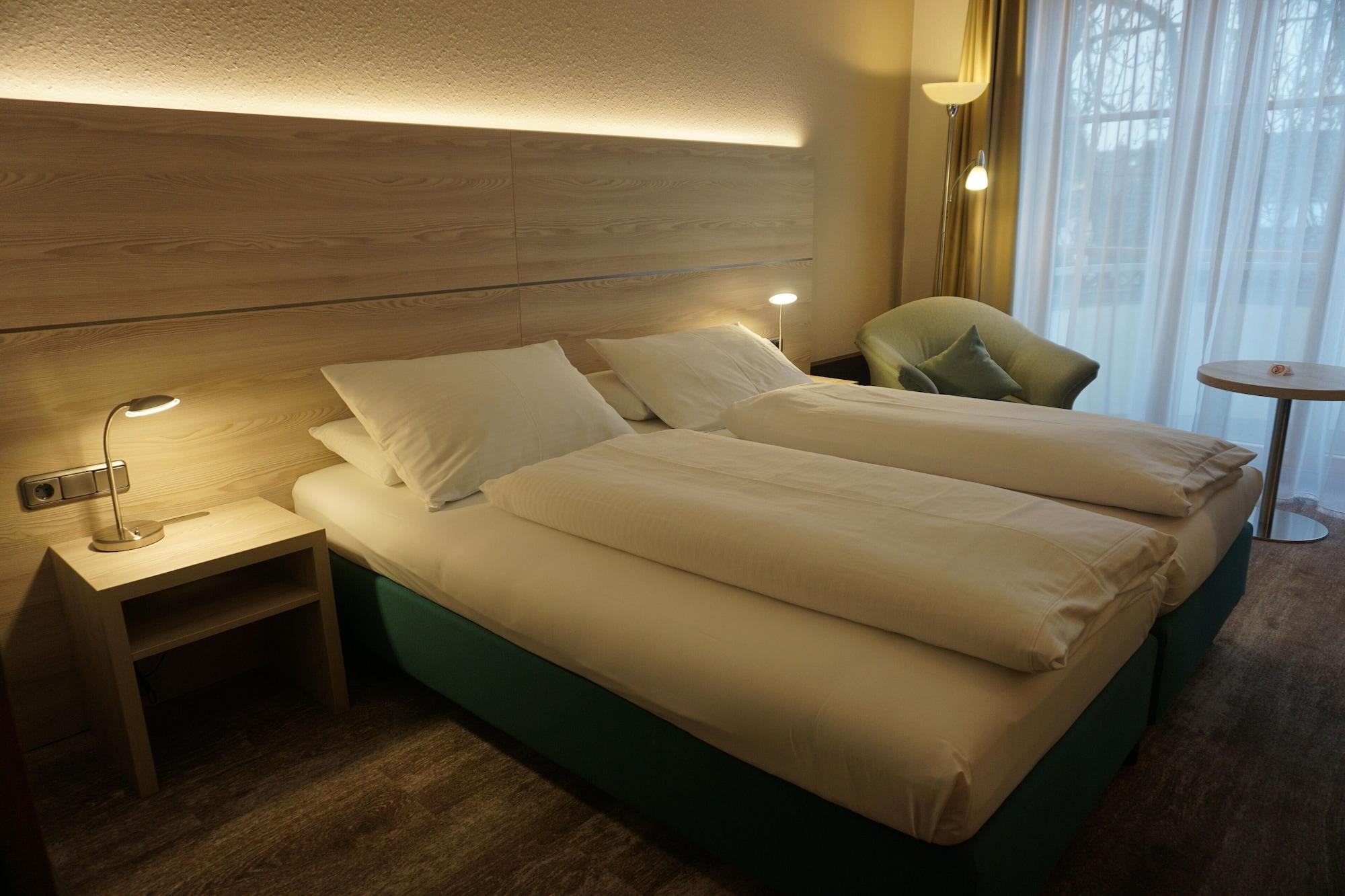 Hotel Kastanienhof Ердинг Екстериор снимка