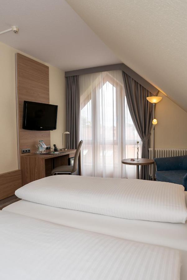 Hotel Kastanienhof Ердинг Екстериор снимка