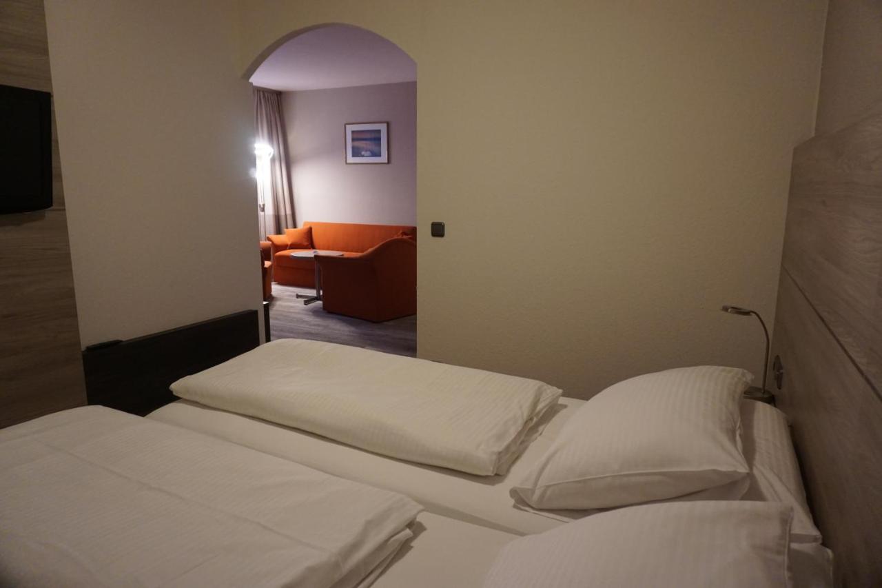Hotel Kastanienhof Ердинг Екстериор снимка