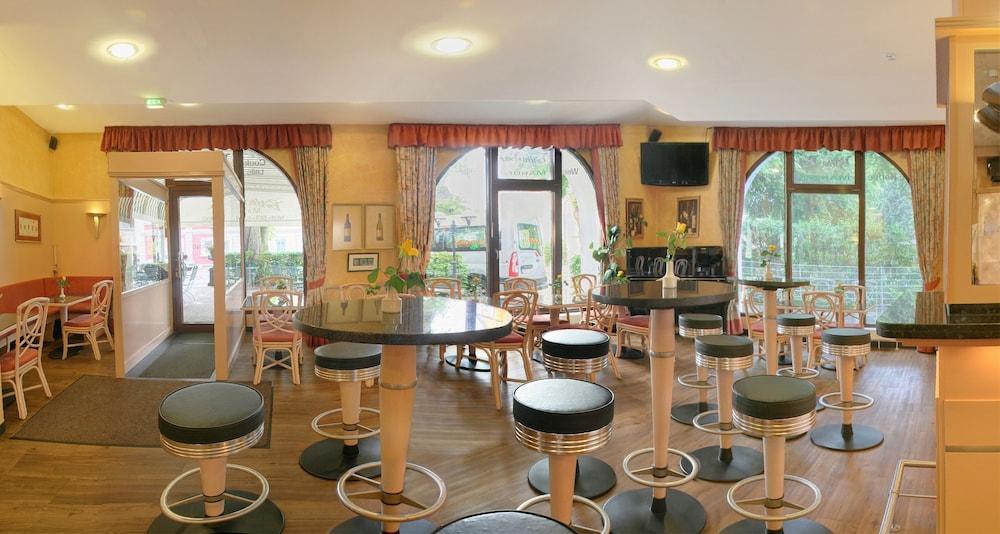 Hotel Kastanienhof Ердинг Екстериор снимка