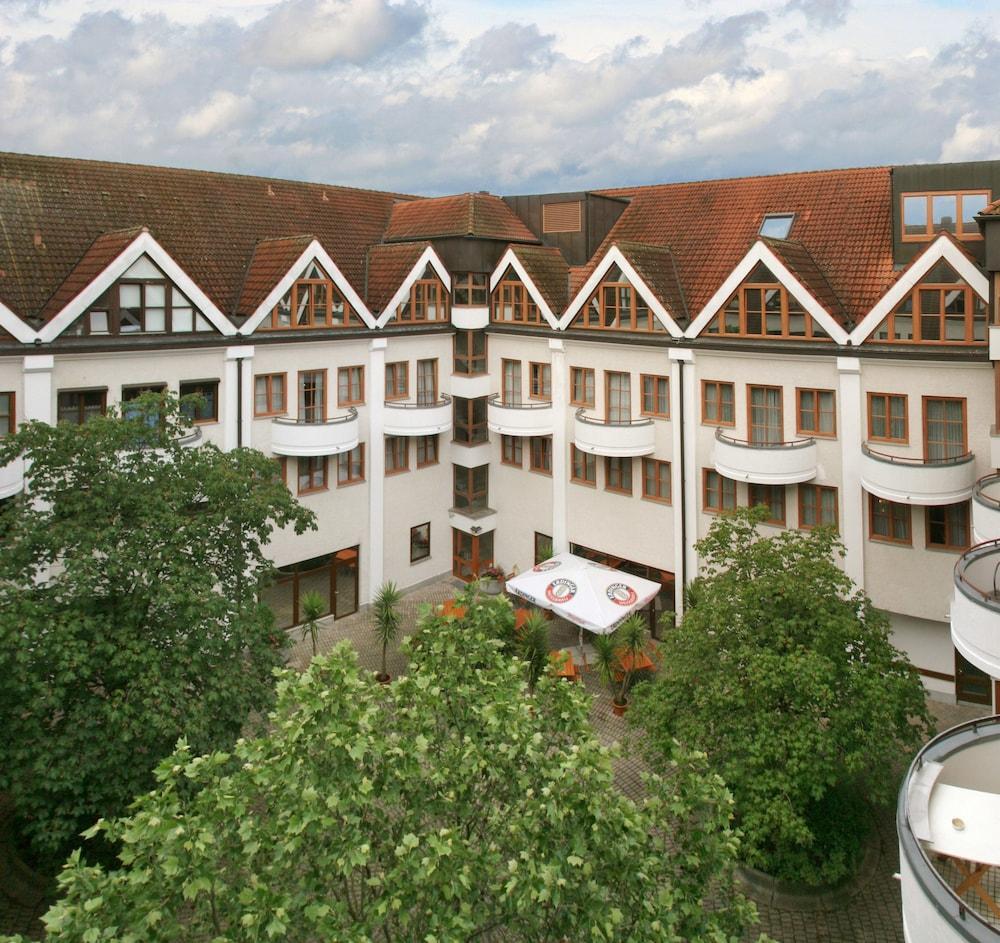 Hotel Kastanienhof Ердинг Екстериор снимка