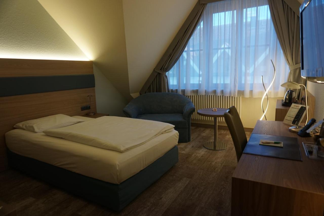 Hotel Kastanienhof Ердинг Екстериор снимка